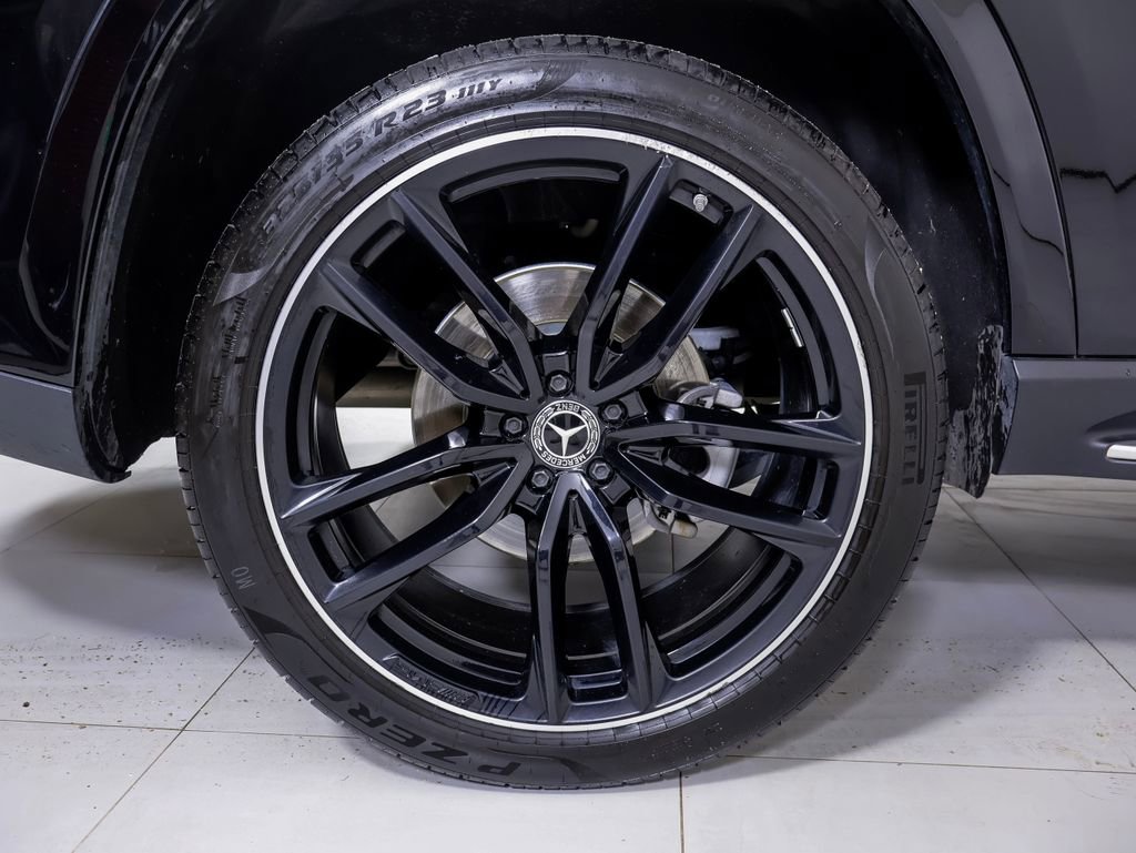 Used 2024 Mercedes-Benz GLS 580 4MATIC image 32