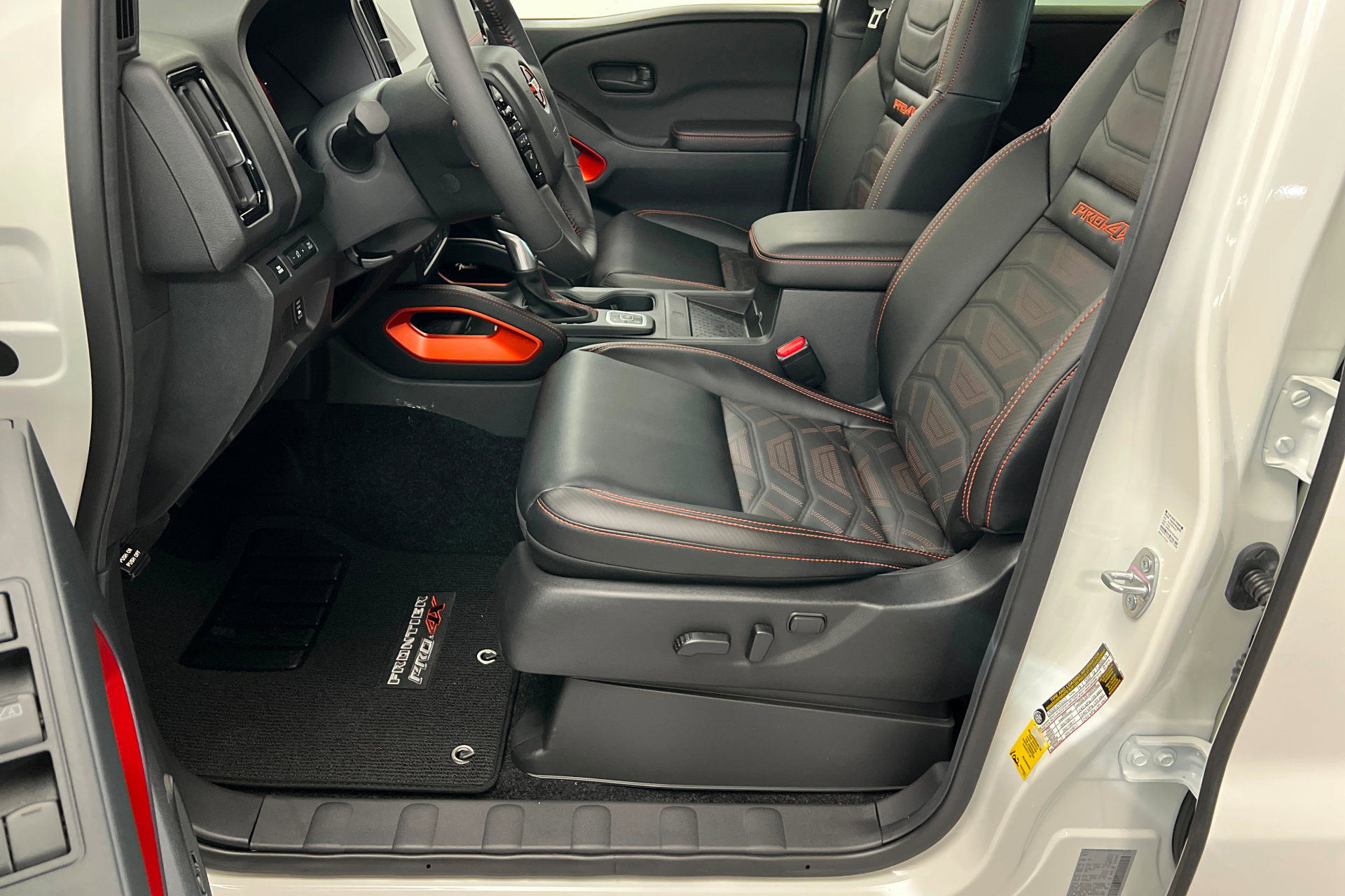 New 2026 Nissan Frontier PRO-4X w/ Pro Premium Package image 17