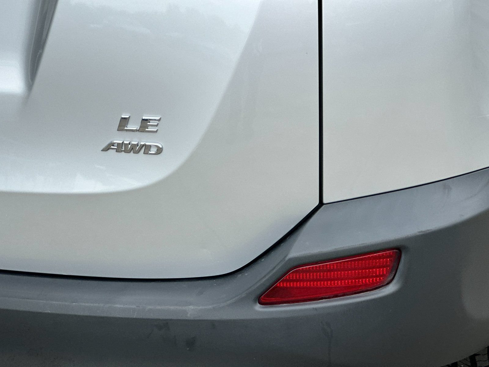 Used 2013 Toyota RAV4 LE AWD/4WD image 24