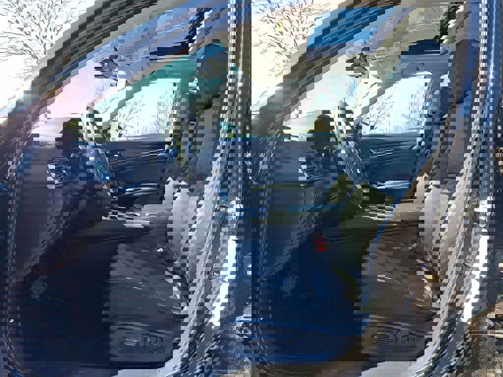 Used 2018 Honda Accord EX image 11