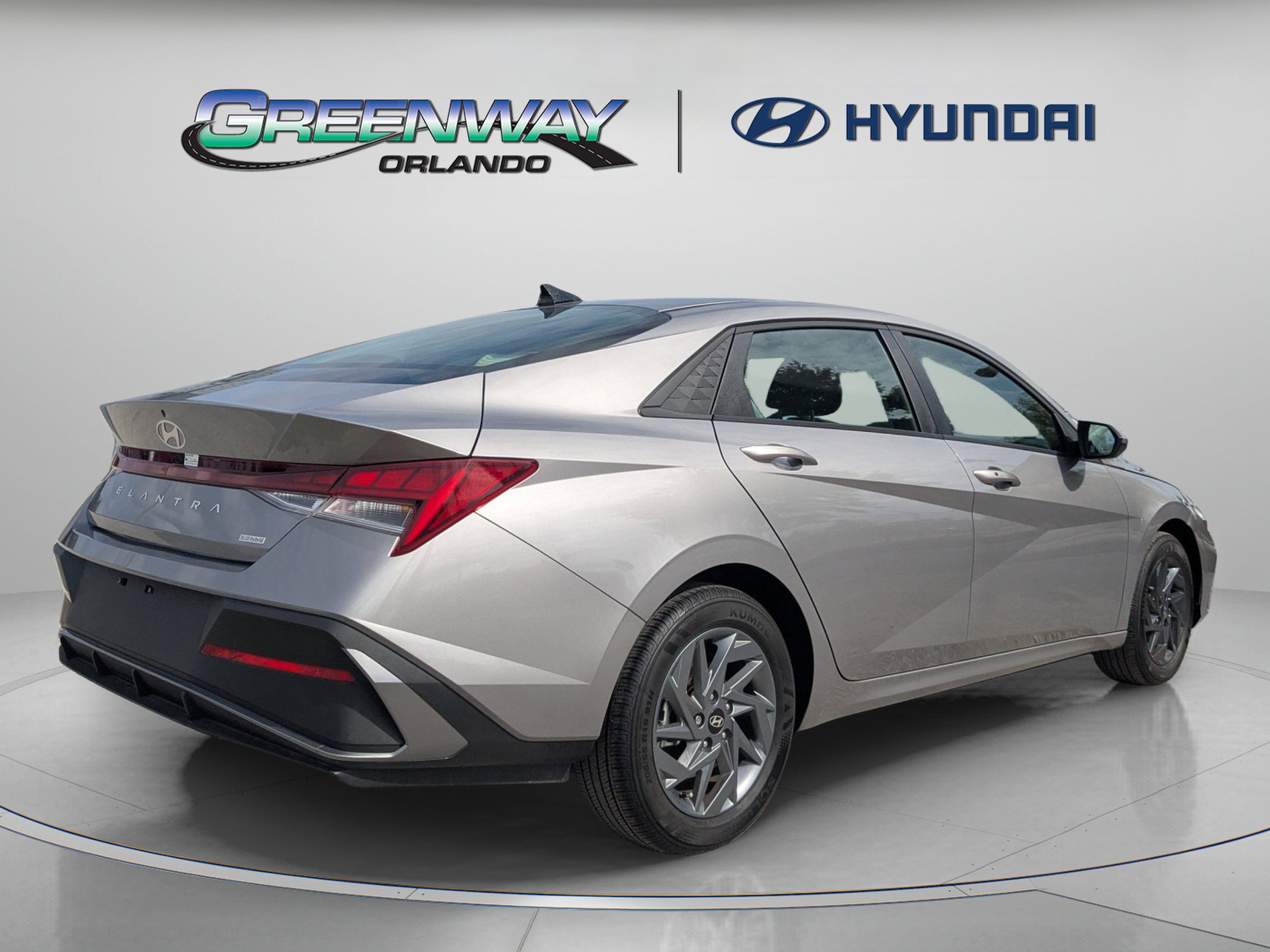 Used 2025 Hyundai Elantra Hybrid FWD image 8