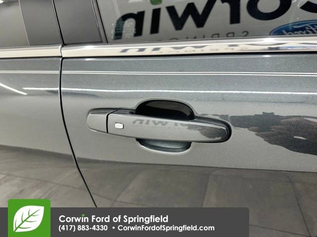 Used 2020 Chevrolet Equinox LT image 9