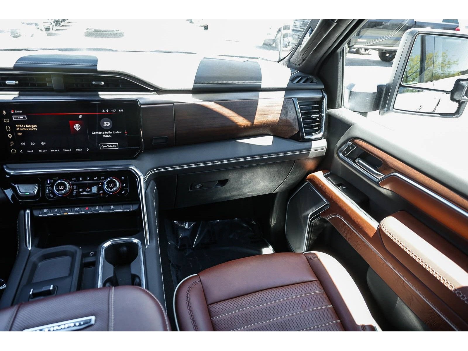 Used 2026 GMC Sierra 2500 Denali Ultimate AWD/4WD image 16