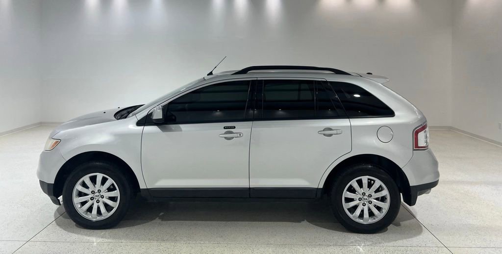 Used 2010 Ford Edge SEL FWD image 2