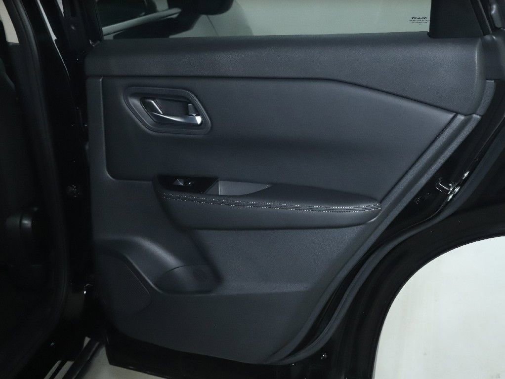 Certified 2026 Nissan Rogue SV image 30