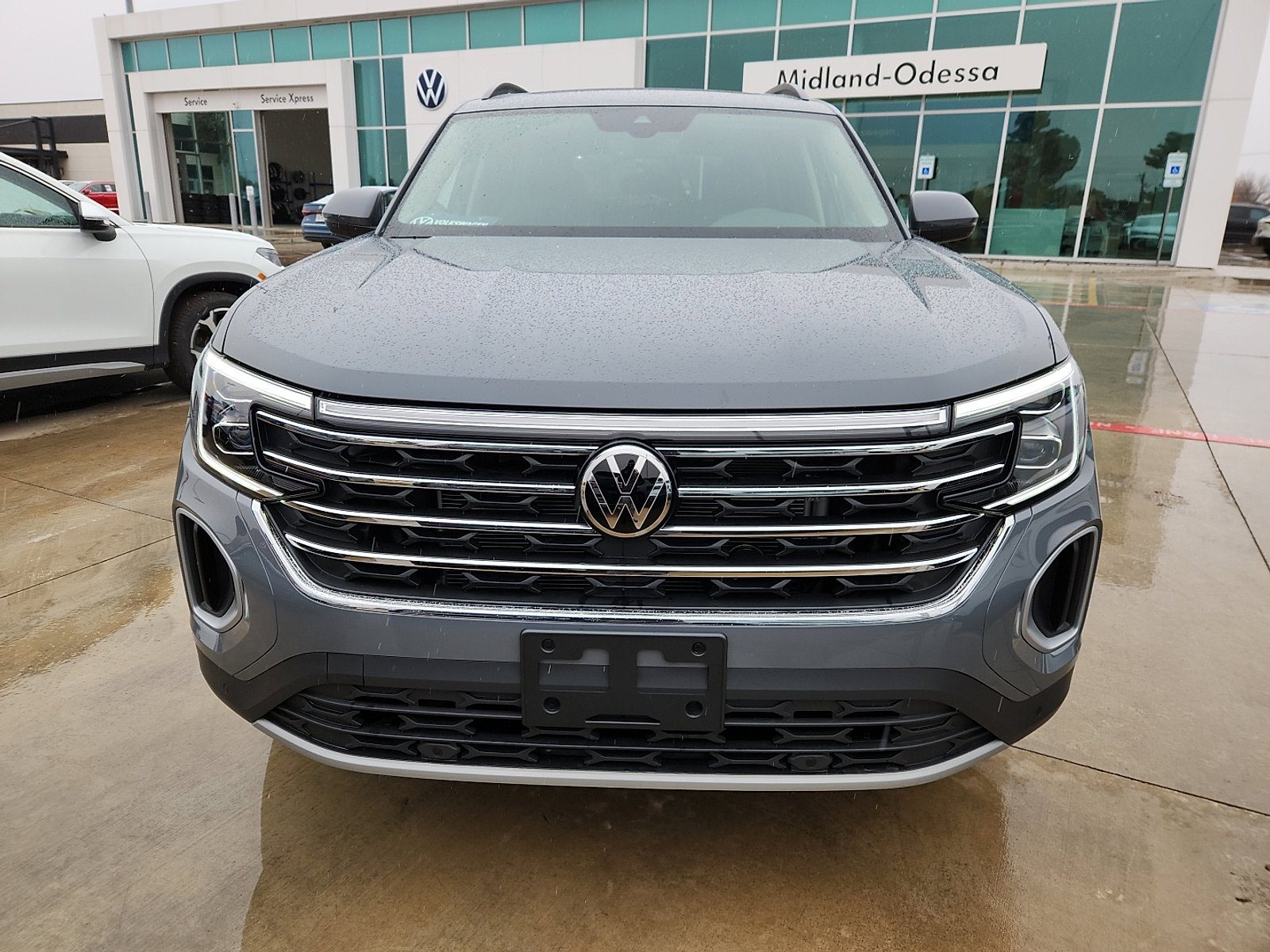 New 2026 Volkswagen Atlas SE image 2