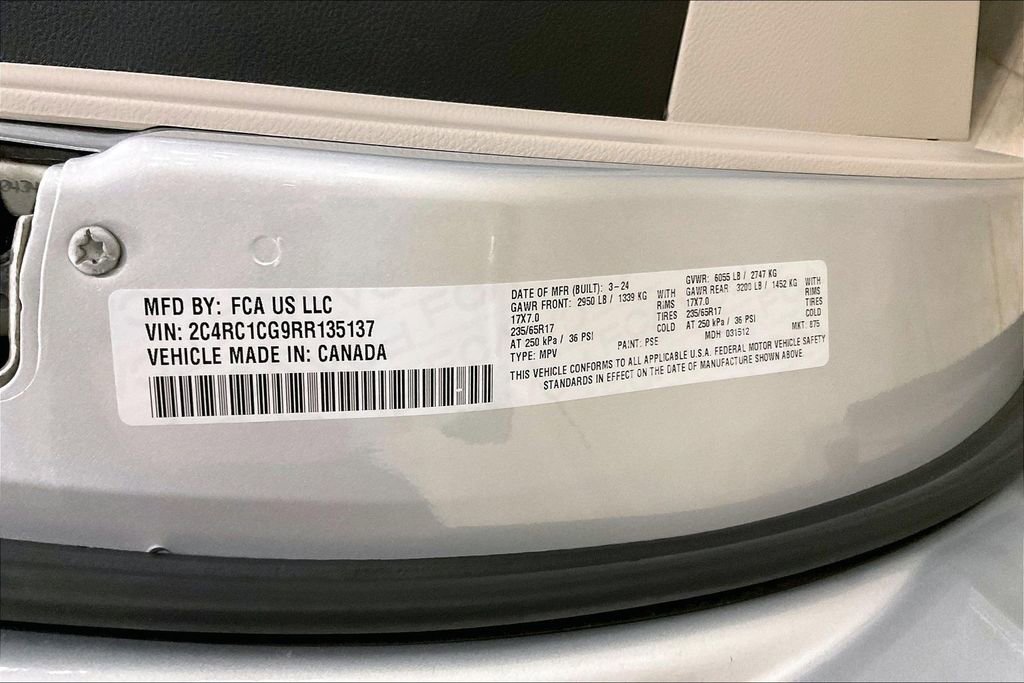 Used 2024 Chrysler Voyager LX image 30