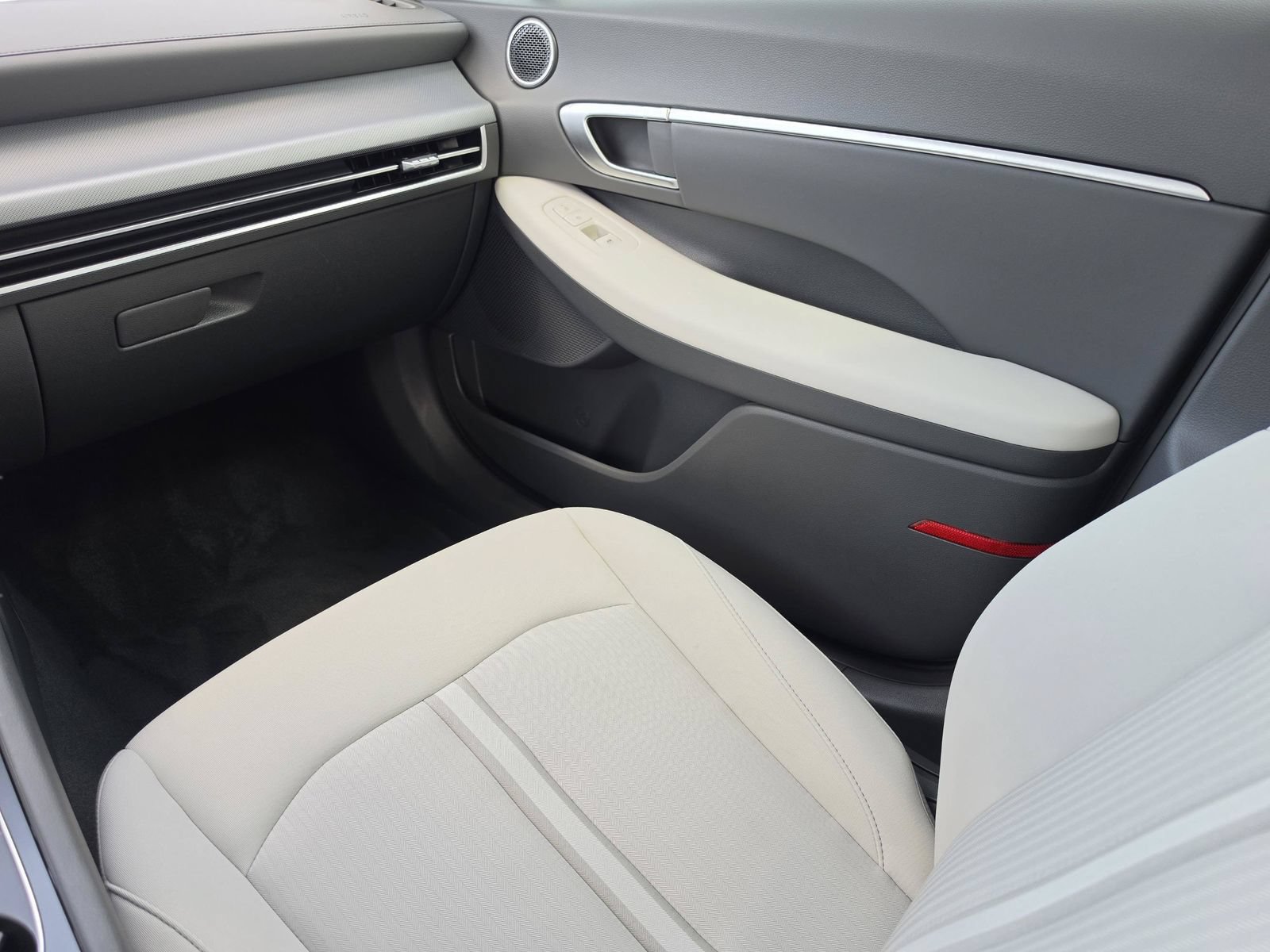 New 2026 Hyundai Sonata SEL FWD image 18