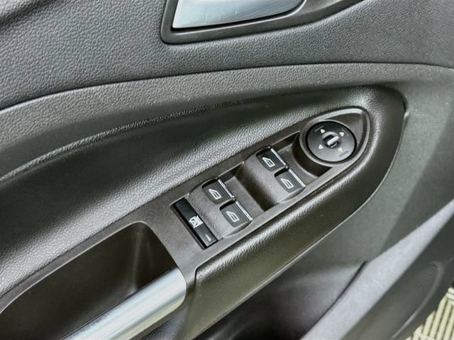 Used 2016 Ford Escape Titanium FWD image 18