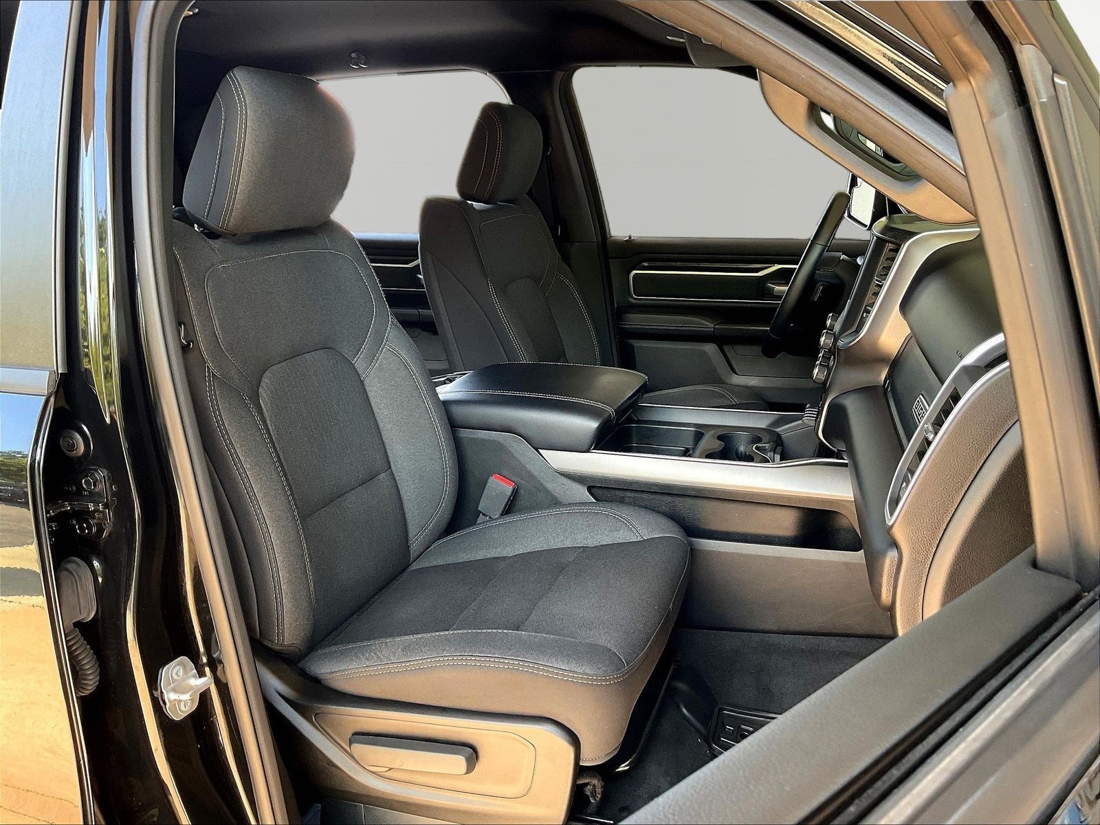 Used 2019 RAM 1500 Big Horn AWD/4WD image 30