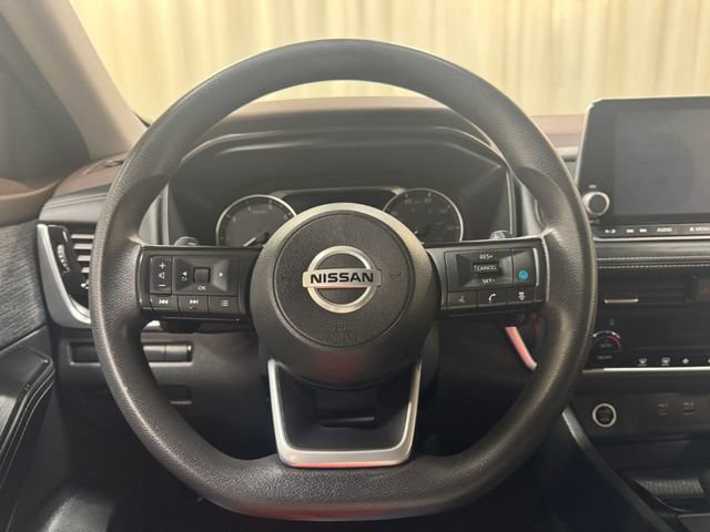 Used 2021 Nissan Rogue SV image 16