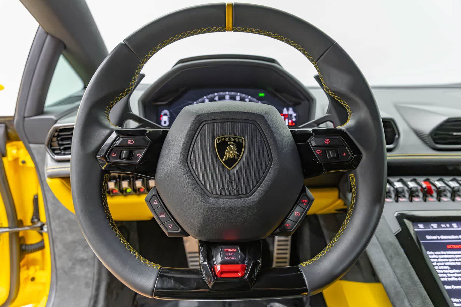 Used 2023 Lamborghini Huracan Tecnica RWD image 11
