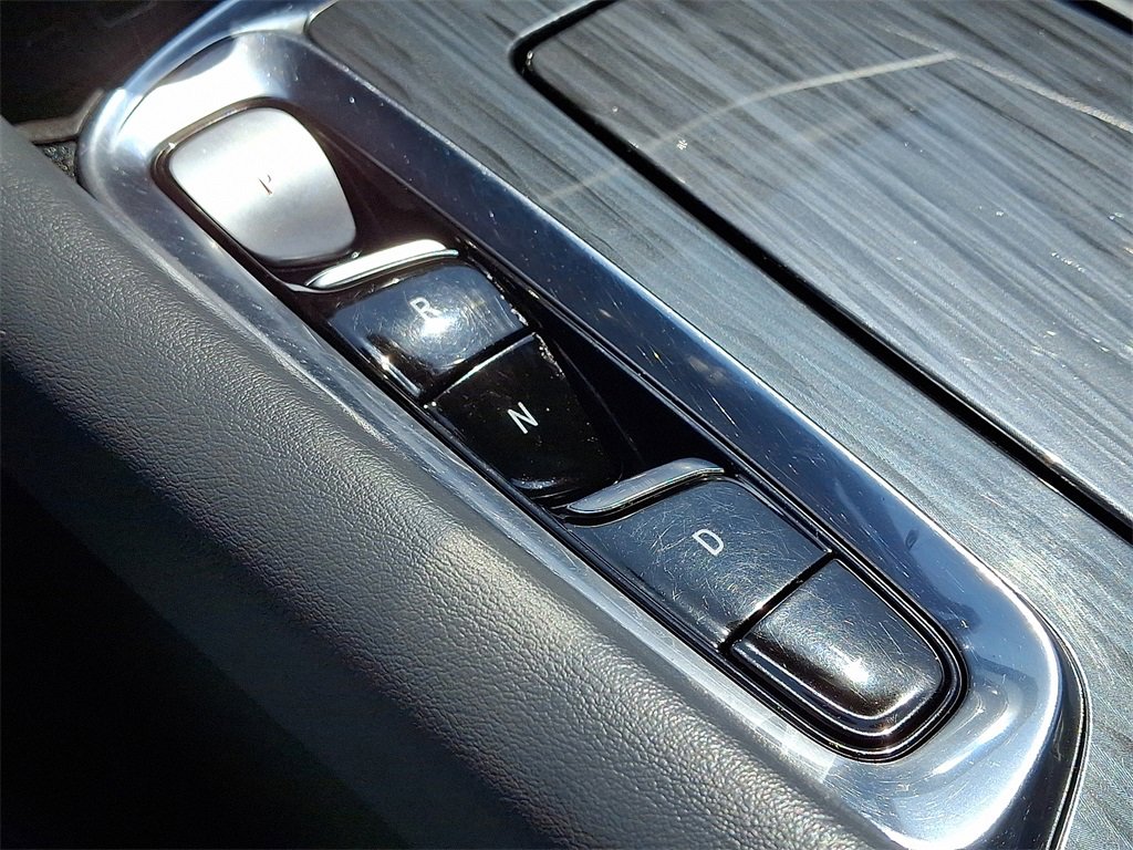 Certified 2022 Buick Enclave Essence w/ Experience Buick Package image 17