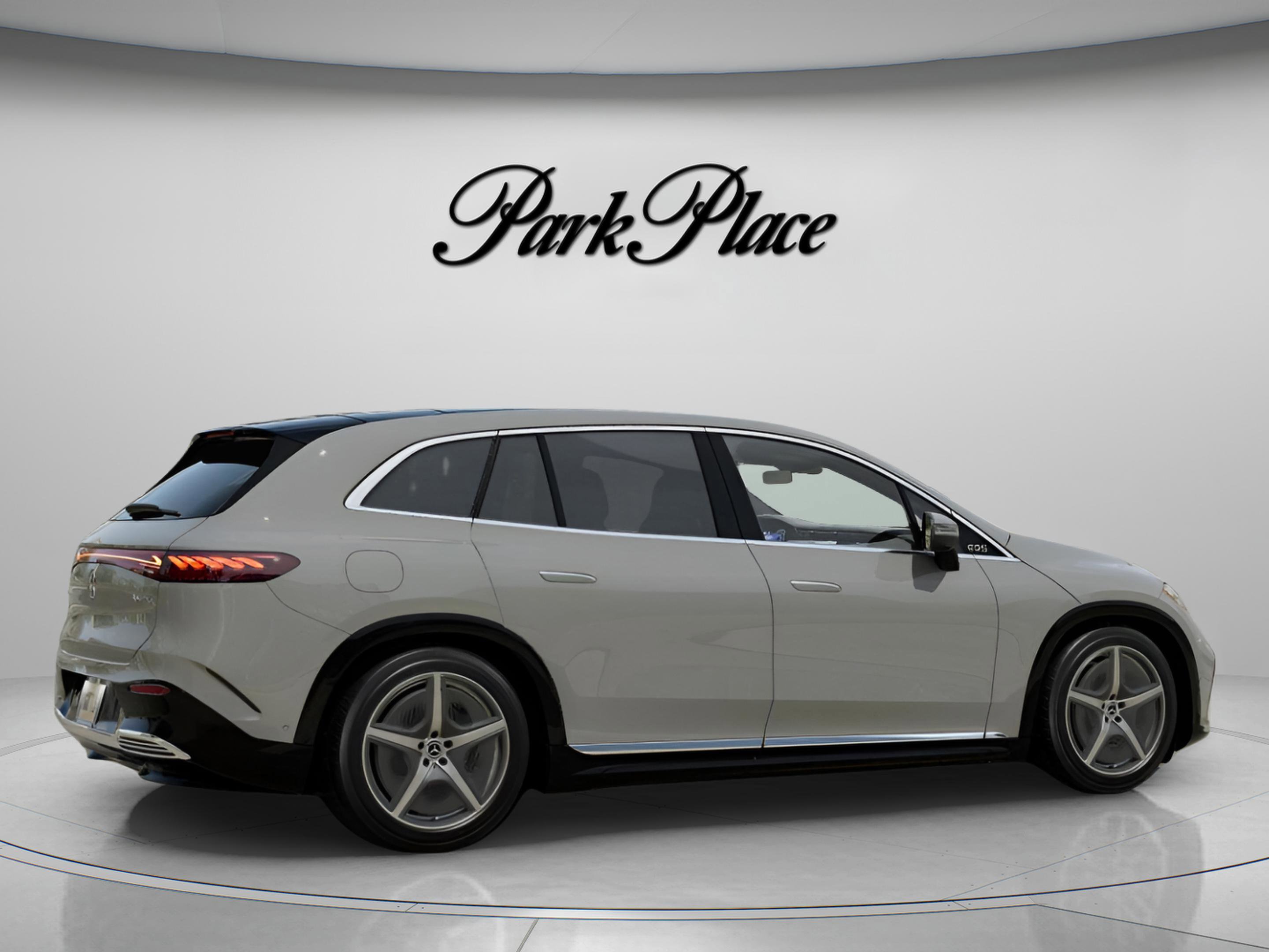 Certified 2023 Mercedes-Benz EQS 580 4MATIC SUV image 23