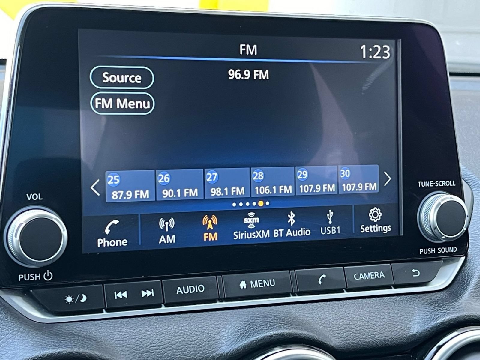 Used 2025 Nissan Sentra SV FWD image 21