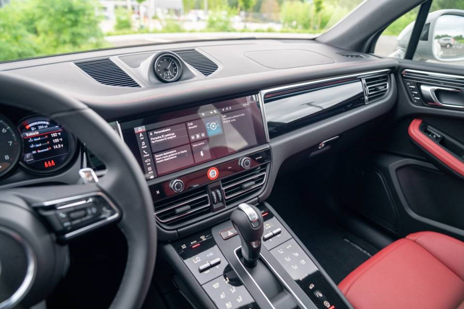 New 2026 Porsche Macan AWD/4WD image 10
