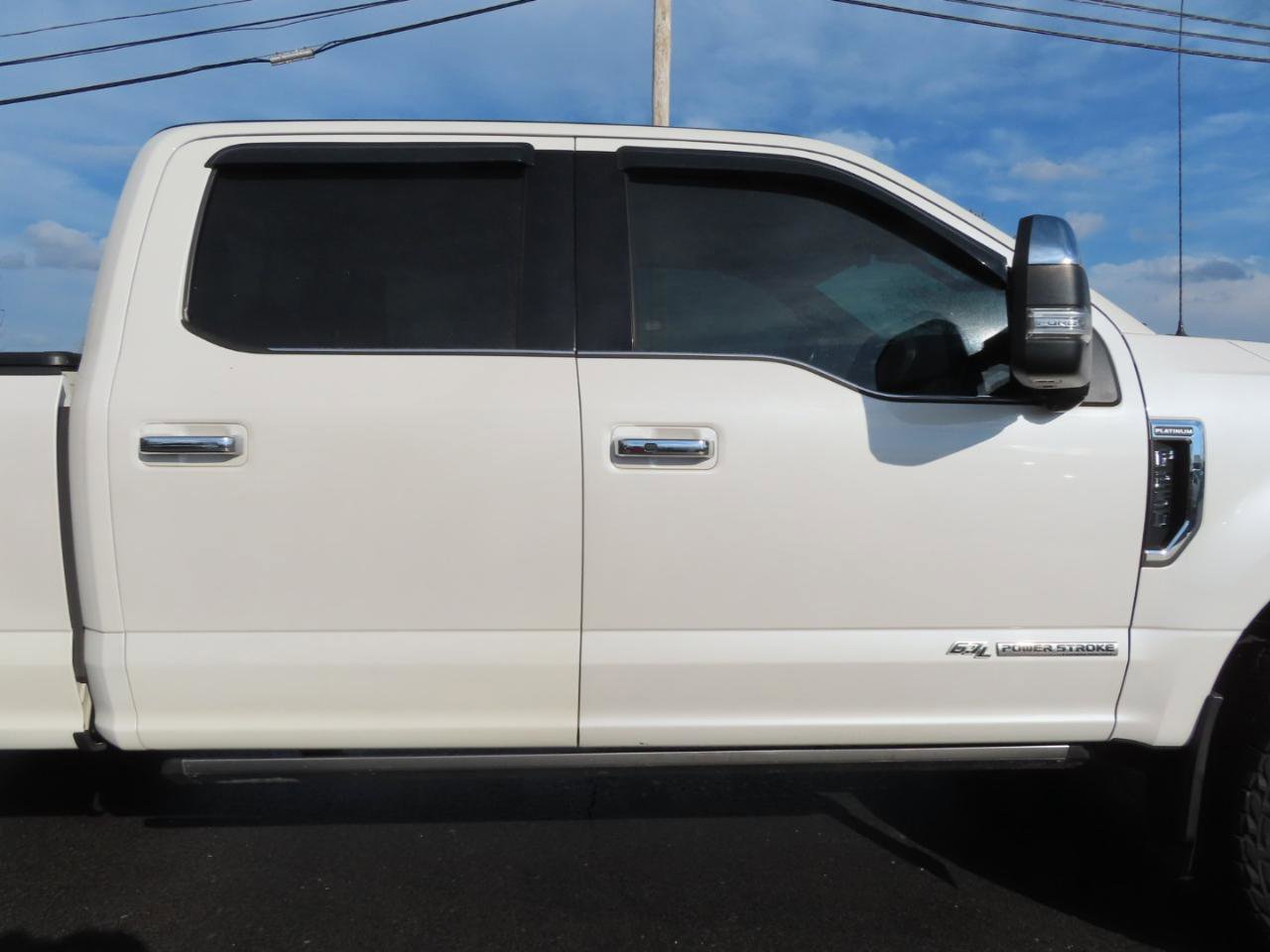 Used 2017 Ford F250 Platinum w/ Platinum Ultimate Package AWD/4WD image 23