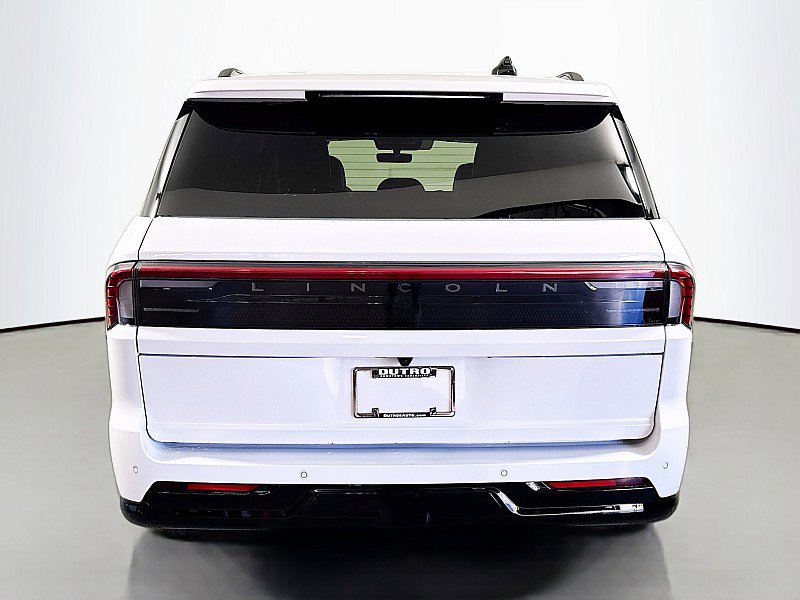 New 2025 Lincoln Navigator L Reserve w/ Jet Appearance Package image 6