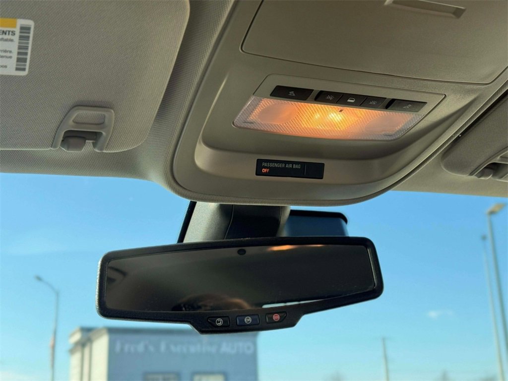 Used 2022 GMC Canyon Denali image 32