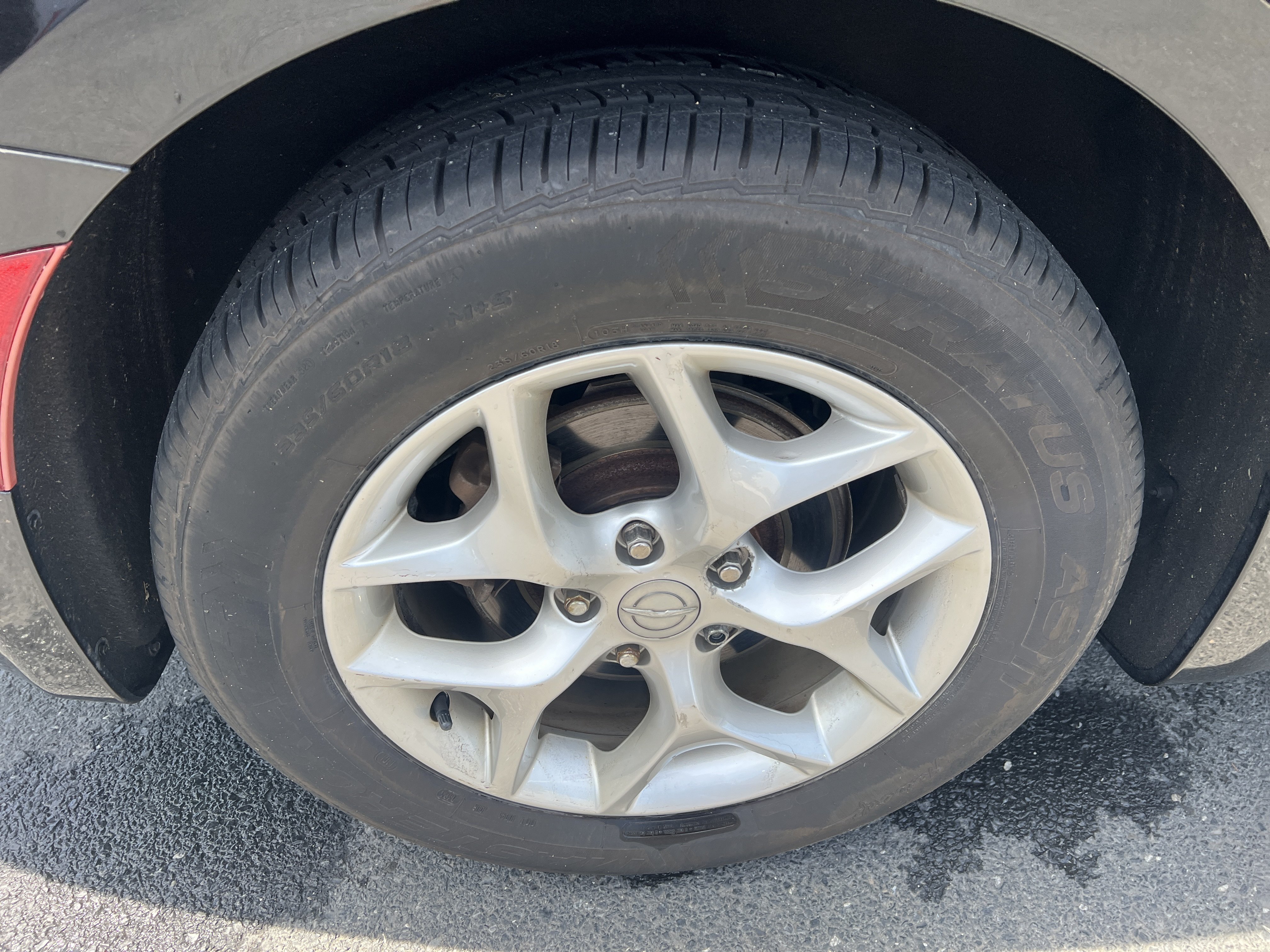 Used 2018 Chrysler Pacifica Touring-L Plus w/ Tire & Wheel Group FWD image 25