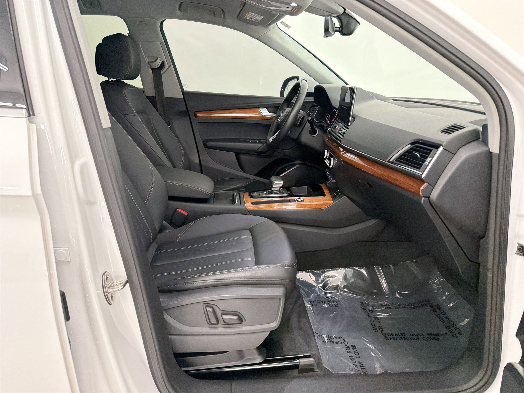 Used 2021 Audi Q5 Premium image 25