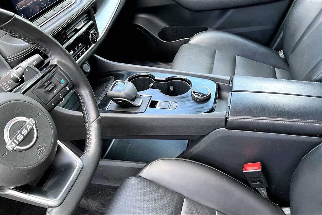 Used 2023 Nissan Rogue SV w/ SV Premium B Package AWD/4WD image 18