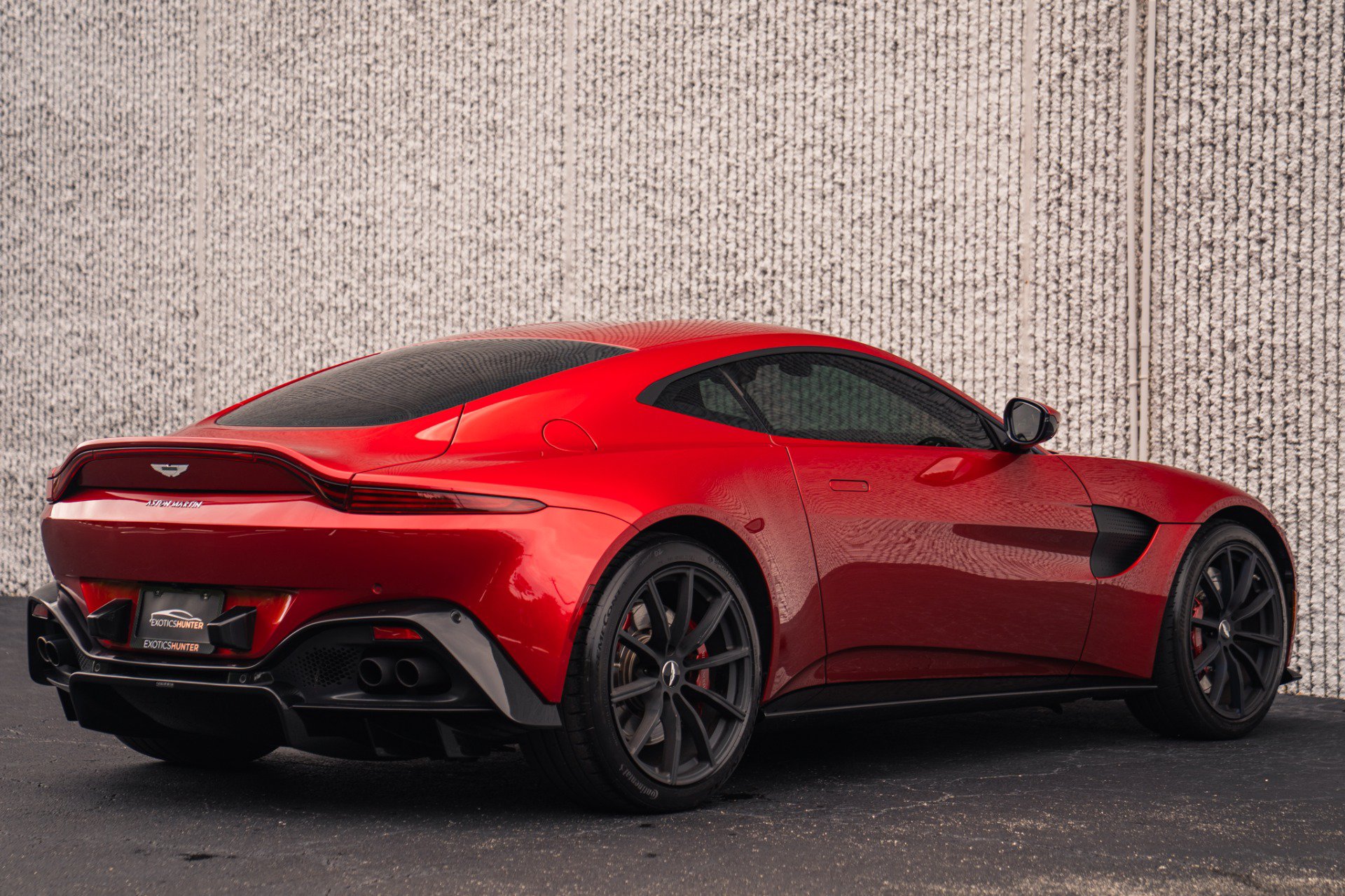 Used 2019 Aston Martin V8 Vantage Coupe RWD image 6