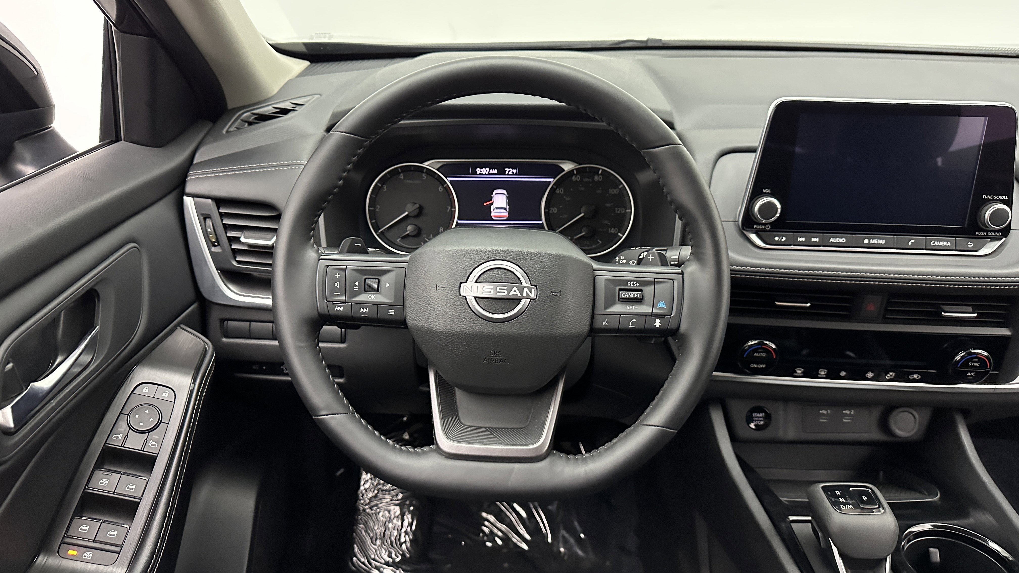 Used 2025 Nissan Rogue SV image 24