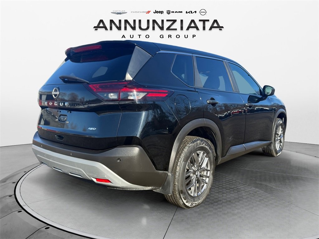 Certified 2023 Nissan Rogue S image 5