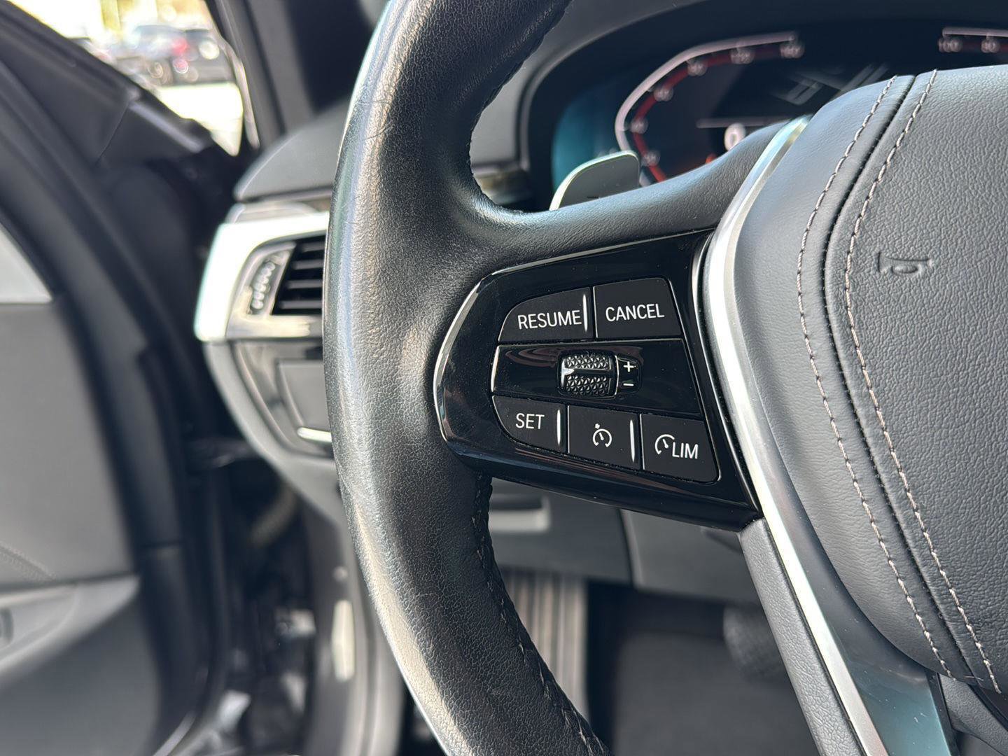 Used 2021 BMW 540i w/ M Sport Package image 18