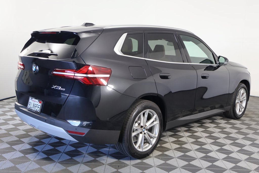 Used 2025 BMW X3 xDrive30i w/ Premium Package AWD/4WD image 4
