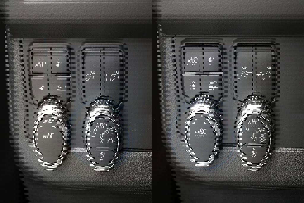 Used 2022 GMC Yukon SLE w/ Gmc Pro Safety Plus Package image 28