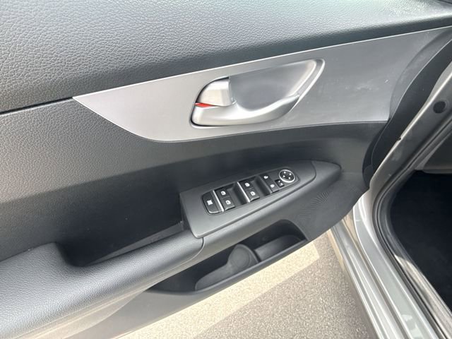 Used 2023 Kia Forte LXS w/ LXS Technology Package FWD image 13