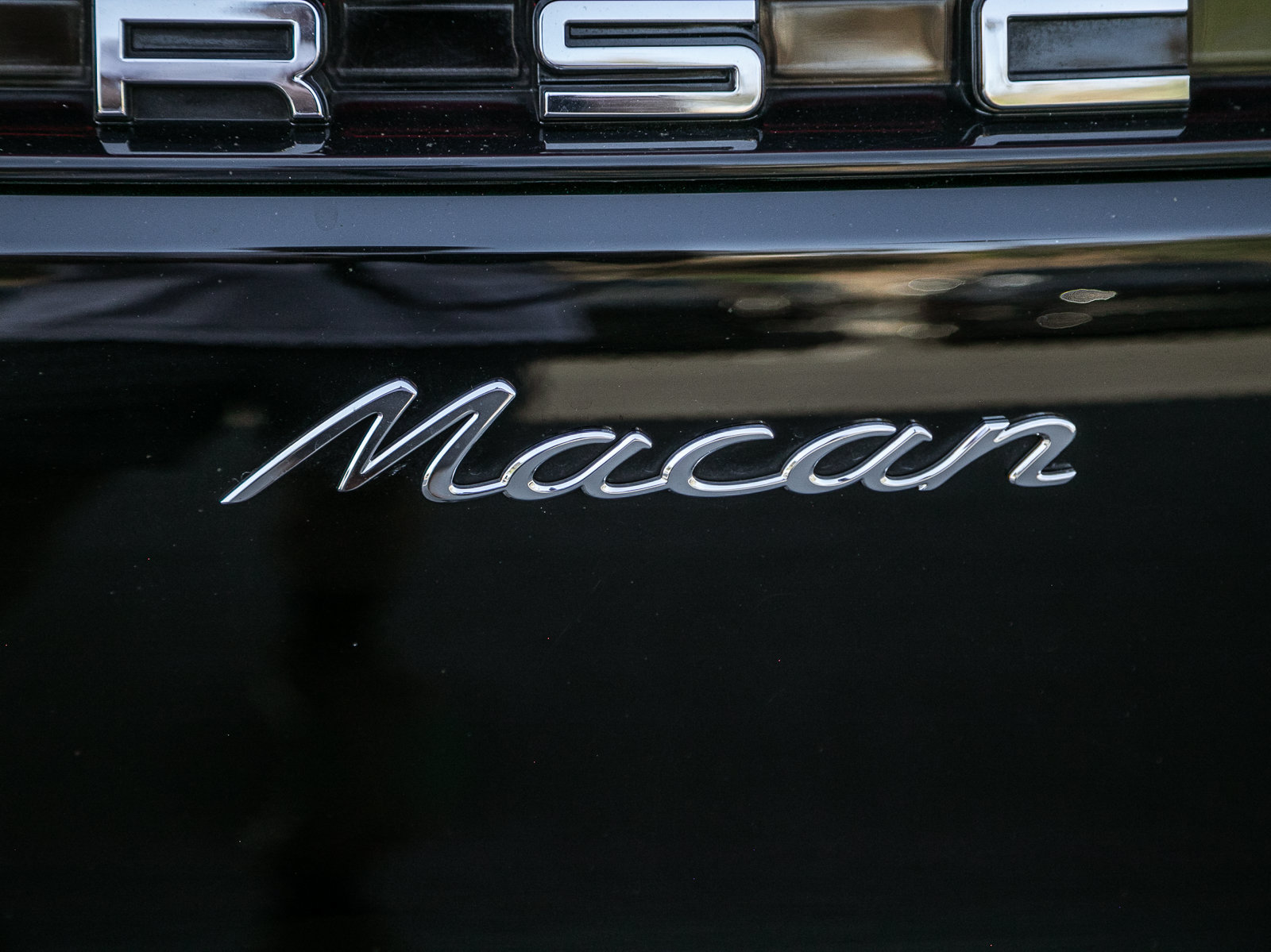 Certified 2023 Porsche Macan AWD/4WD image 25