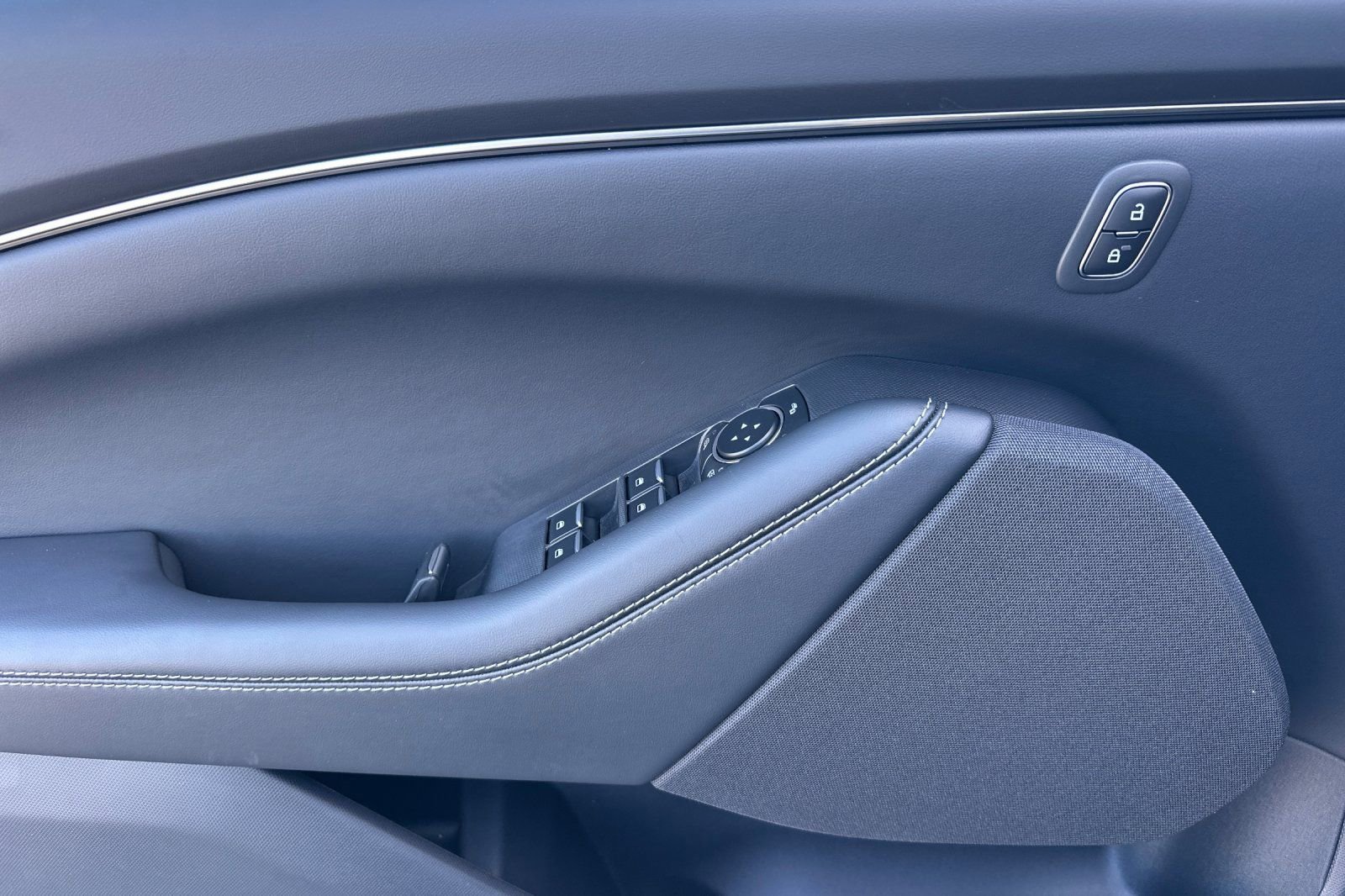 New 2026 Ford Mustang Mach-E Select image 10