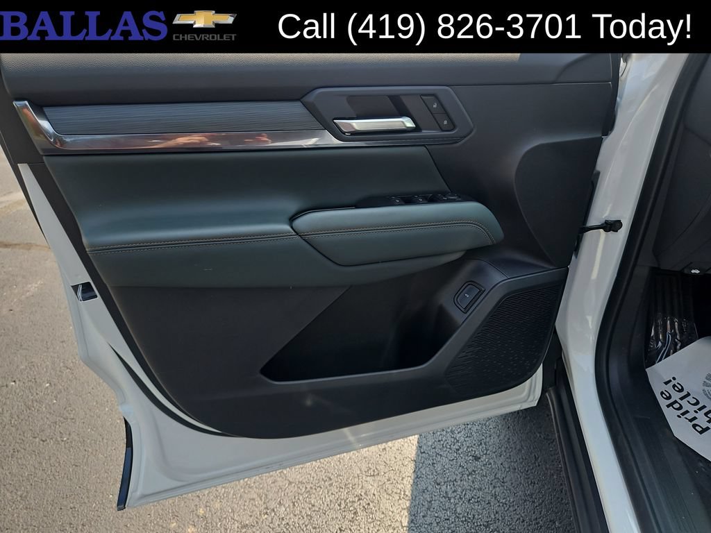 Certified 2026 GMC Terrain AT4 AWD/4WD image 10