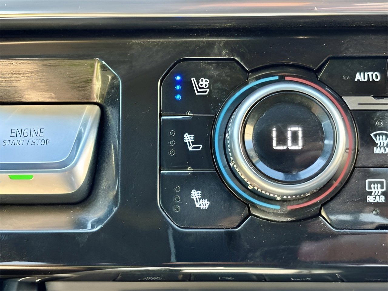 Used 2024 GMC Sierra 2500 Denali w/ Technology Package image 21