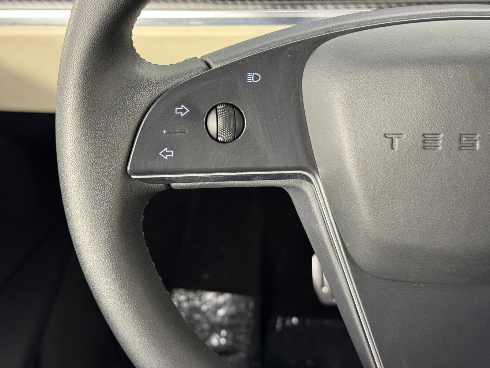 Used 2022 Tesla Model X Plaid image 19