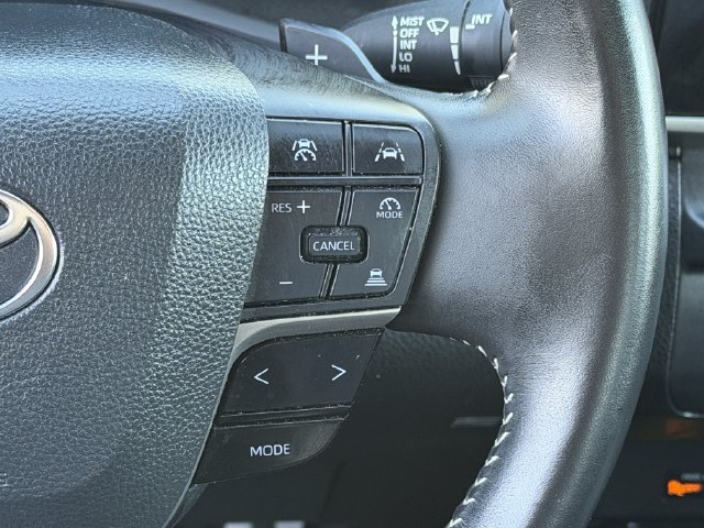 Certified 2025 Toyota Camry SE FWD image 14