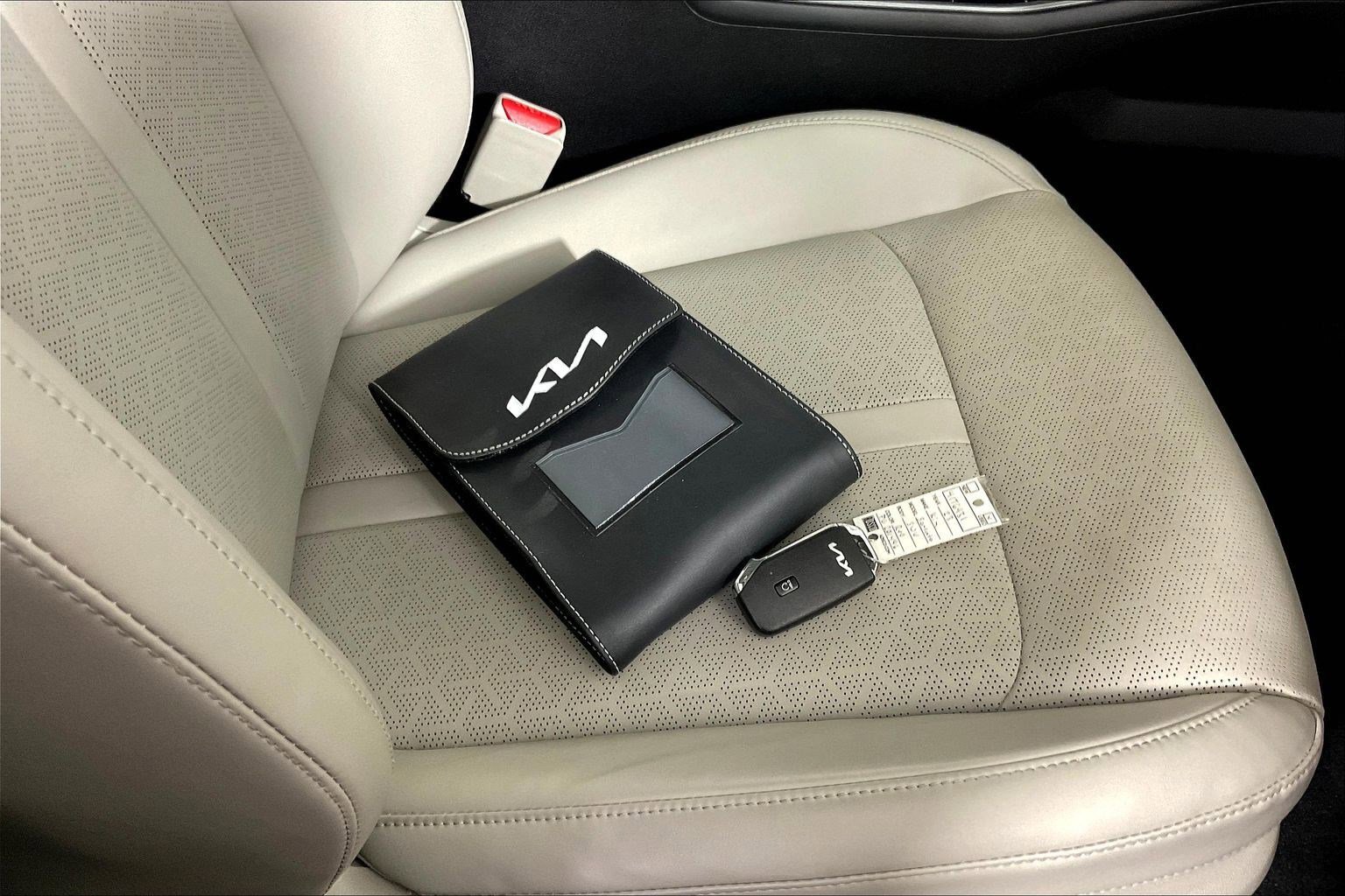 Certified 2023 Kia Sorento EX w/ Panoramic Sunroof Package image 36