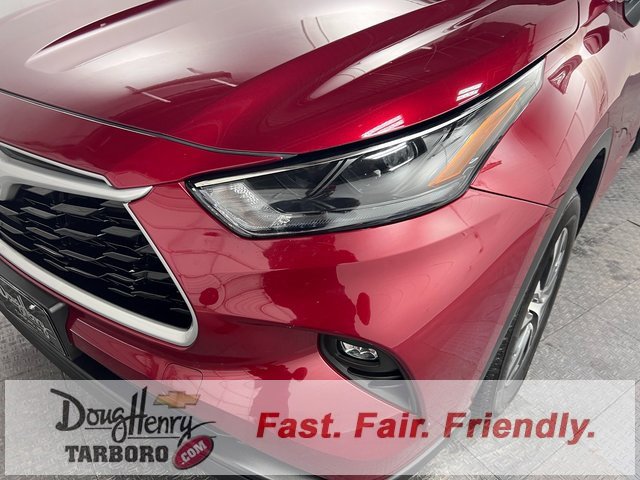 Used 2022 Toyota Highlander XLE image 11