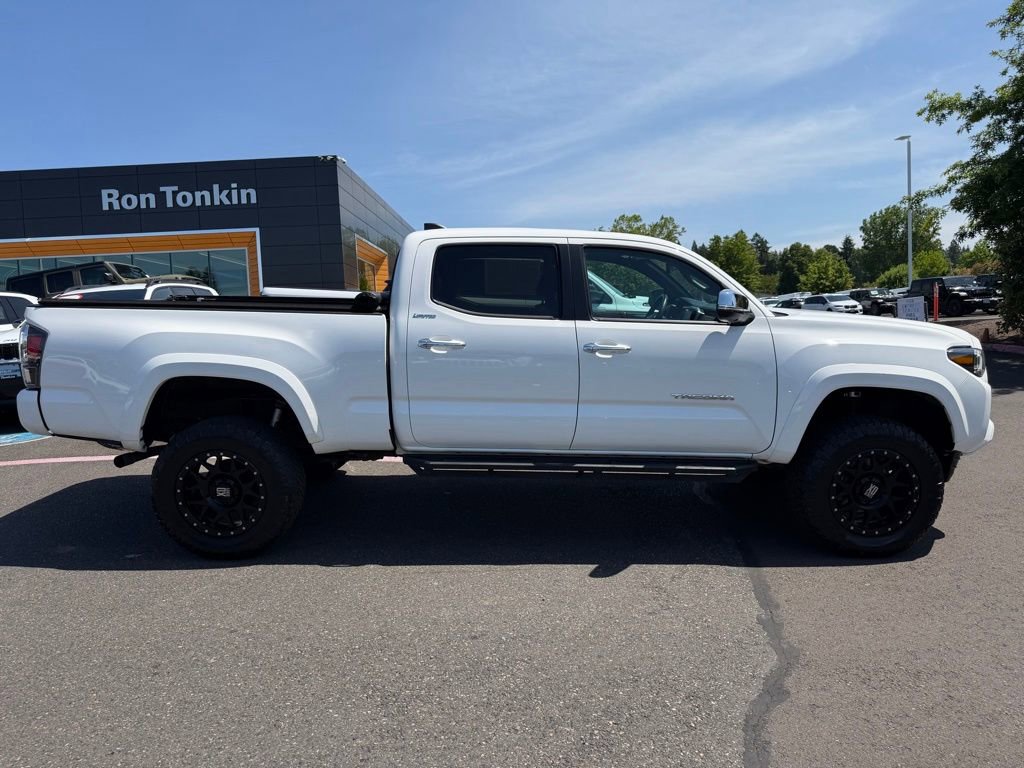 Used 2021 Toyota Tacoma Limited AWD/4WD image 8