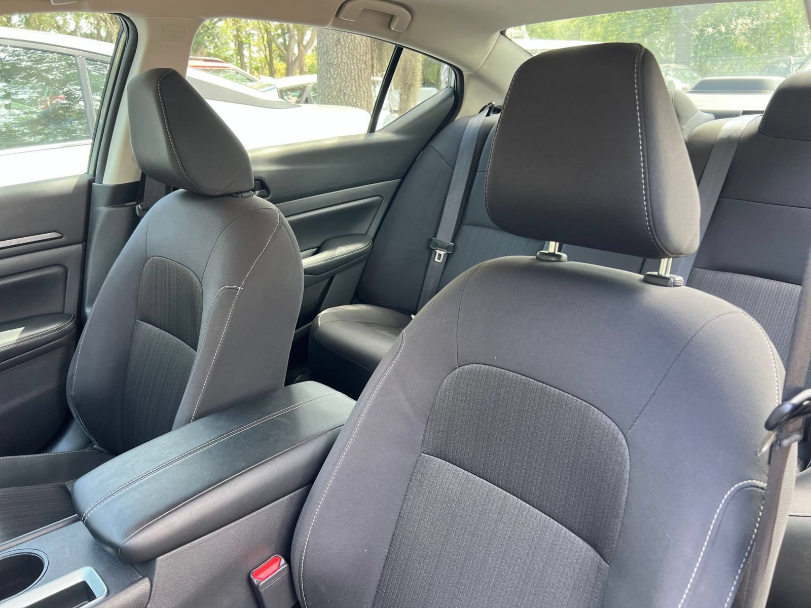 Used 2025 Nissan Altima 2.5 SV FWD image 36