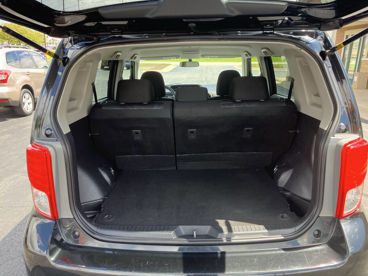 Used 2012 Scion xB FWD image 19