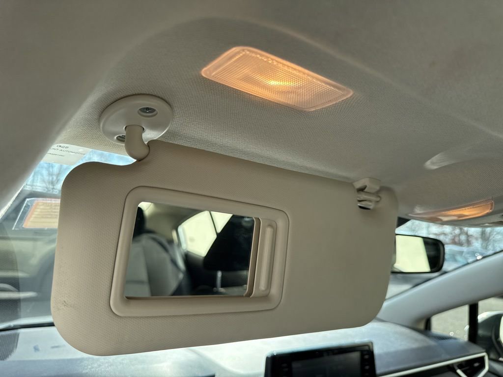 Used 2022 Toyota Corolla LE image 30