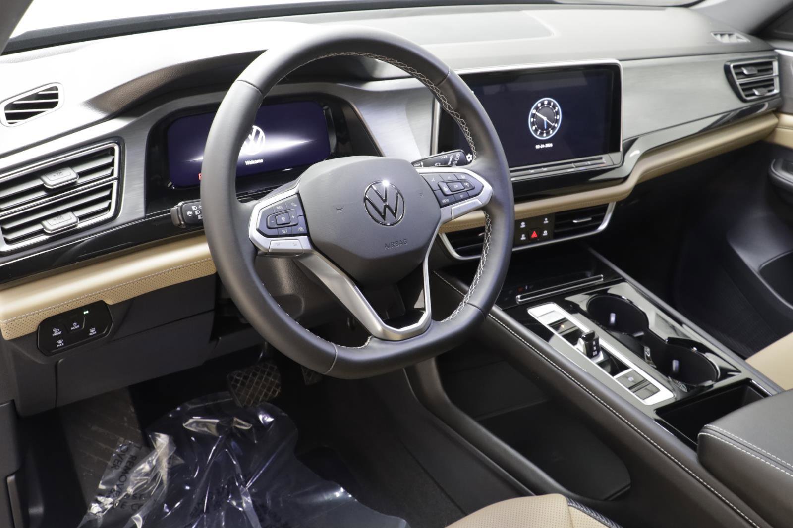 Used 2025 Volkswagen Atlas Cross Sport SE image 7
