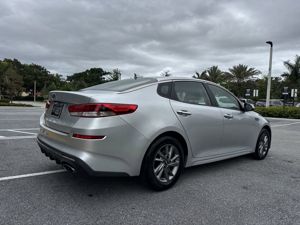 Used 2020 Kia Optima LX FWD image 24