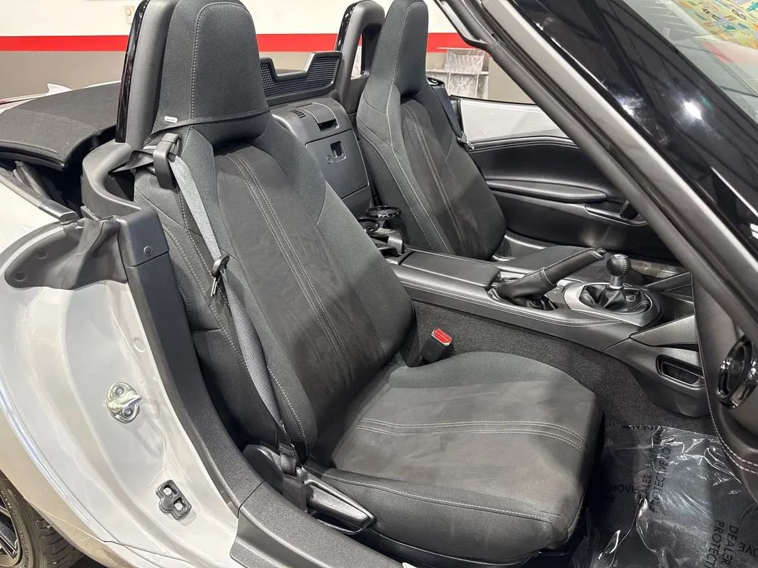 Used 2026 MAZDA MX-5 Miata Club w/ Interior Package RWD image 64