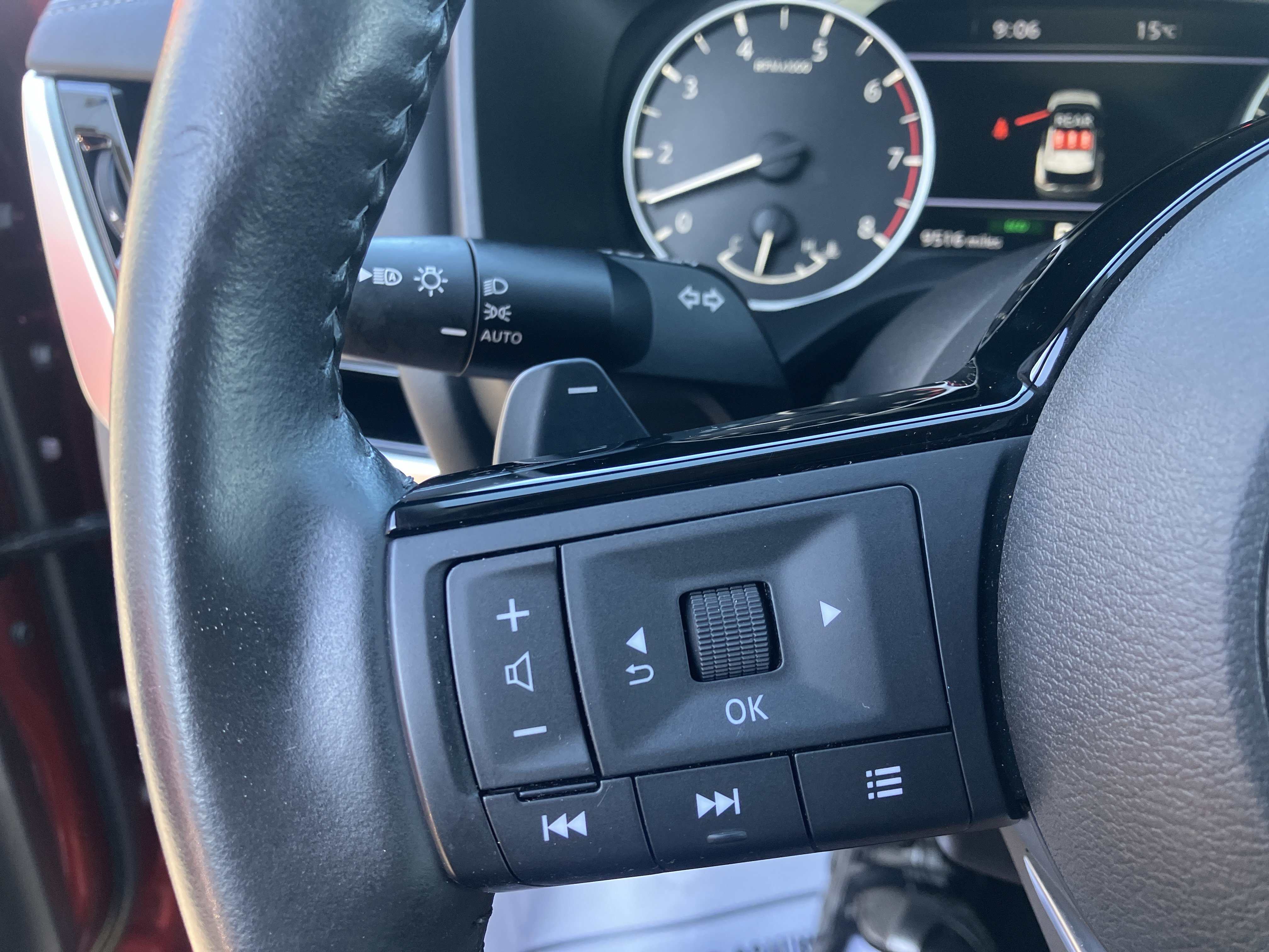 Used 2023 Nissan Rogue SL AWD/4WD image 23