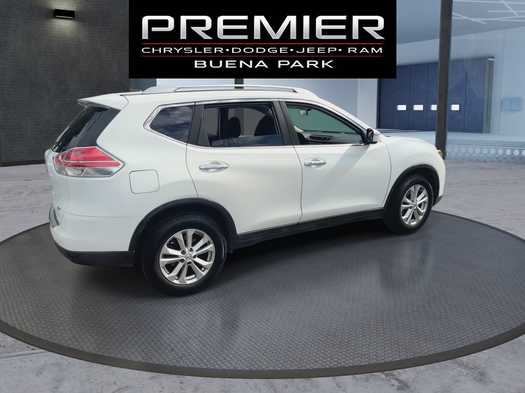 Used 2016 Nissan Rogue SV FWD image 8